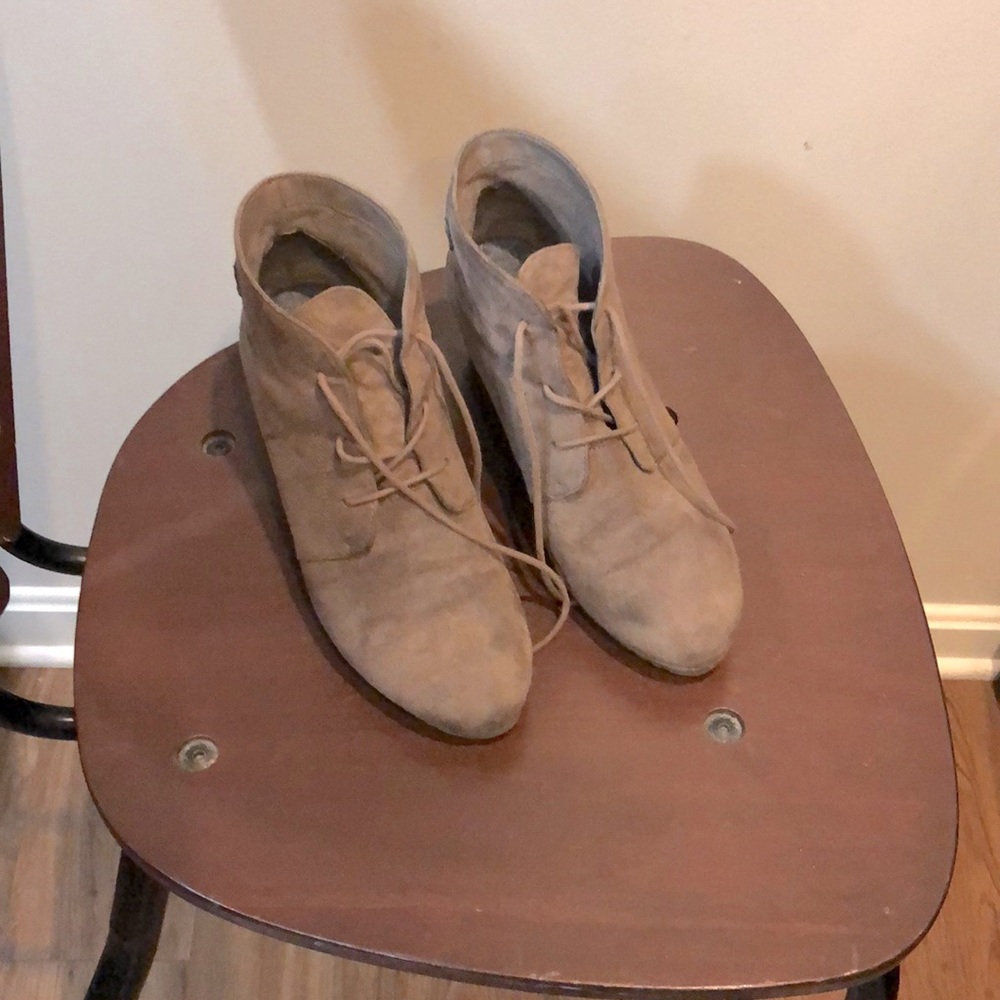 Dr. Scholl’s Wedge Boots in Brown